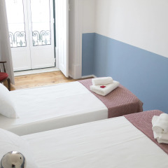 Отель Lisbon Check-In Guesthouse комната для гостей