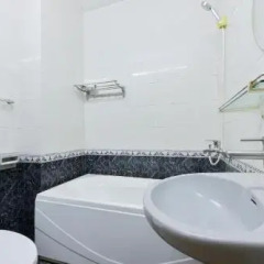 Alisa Hotel Ханой ванная