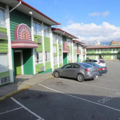 Отель City Centre Motor Hotel Канада, Ванкувер - отзывы, цены и фото номеров - забронировать отель City Centre Motor Hotel онлайн парковка