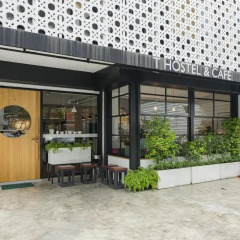 POD Hostel Cafe Designshop бассейн