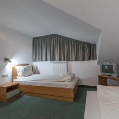 Iceberg Hotel сейф в номере