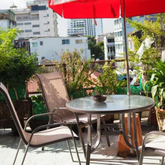 Yor Ying Hostel Бангкок балкон