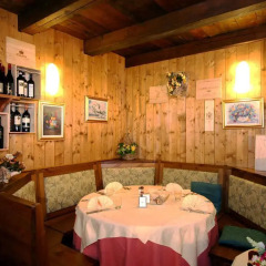 Hotel Lion Noir Грессан гостиничный бар