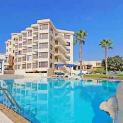 Отель Bay View Apartment Кипр, Протарас - отзывы, цены и фото номеров - забронировать отель Bay View Apartment онлайн бассейн