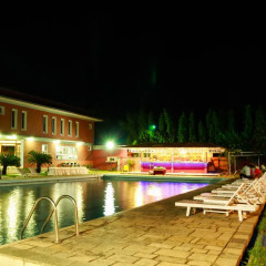 Отель Dreamland Gold Resort Pvt Ltd Непал, Лумбини - отзывы, цены и фото номеров - забронировать отель Dreamland Gold Resort Pvt Ltd онлайн бассейн