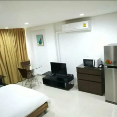 Отель Le Vanvarothai Saladaeng Residence Бангкок комната для гостей