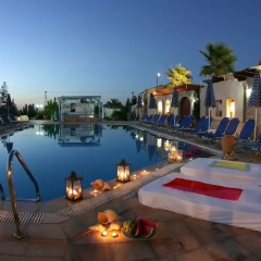 Отель Golden Bay бассейн