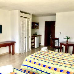 Rodero by Solymar Beachfront Condos in Hotel Zone комната для гостей фото 8