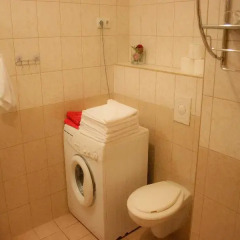 Апартаменты Akacfa Holiday Apartments ванная