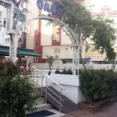 Oasis Hotel