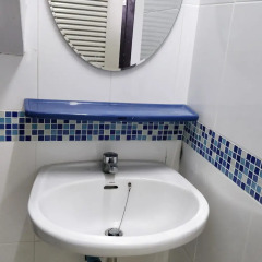 R One 24 7 Hostel Бангкок ванная фото 2