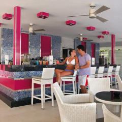 Отель Riu Yucatan All Inclusive гостиничный бар