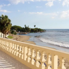 Отель Golden Sands Guest House Треже-Бич пляж