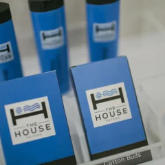 Отель The House Patong банкомат
