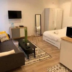 Отель Charming Studio In The Heart Of Montmartre Франция, Париж - отзывы, цены и фото номеров - забронировать отель Charming Studio In The Heart Of Montmartre онлайн комната для гостей фото 4