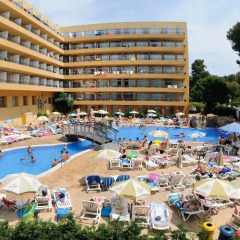 Отель Medplaya Hotel Calypso Испания, Салоу - отзывы, цены и фото номеров - забронировать отель Medplaya Hotel Calypso онлайн пляж