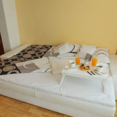 Апартаменты Cozy Studio with free parking в номере фото 2