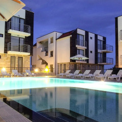 Апартаменты New Line Village Apartments бассейн фото 3