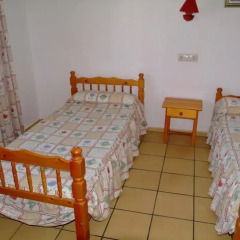 Отель Apartamentos Famara Испания, Льорет-де-Мар - отзывы, цены и фото номеров - забронировать отель Apartamentos Famara онлайн комната для гостей фото 3