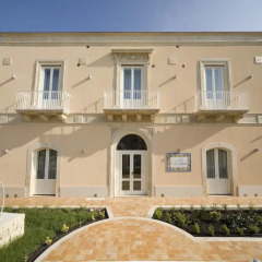 Отель Villa Fanusa Сиракуза вид на фасад