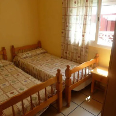 Отель Apartamentos Famara Испания, Льорет-де-Мар - отзывы, цены и фото номеров - забронировать отель Apartamentos Famara онлайн комната для гостей