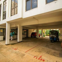 Отель Yoho Galle Face Cove Шри-Ланка, Коломбо - отзывы, цены и фото номеров - забронировать отель Yoho Galle Face Cove онлайн парковка