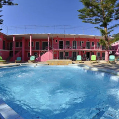 Отель The Pink Palace Корфу бассейн