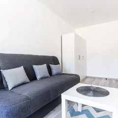 Отель Penguin Rooms Lodz Pólnocna комната для гостей