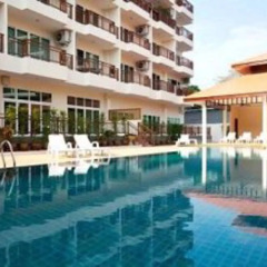 Апартаменты Emerald Palace Serviced Apartment Паттайя бассейн фото 2