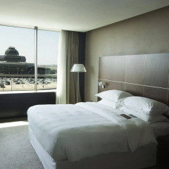 Отель Sheraton Baku Airport комната для гостей фото 2