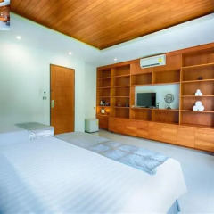 Escape De Phuket Hotel & Villa сейф в номере
