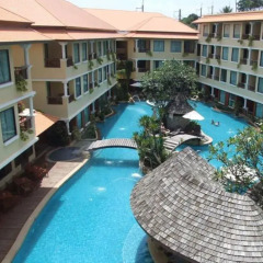 Отель Patong Paragon Resort & Spa бассейн фото 3
