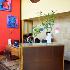 Roots Apartment Hotel интерьер отеля
