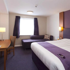 Отель Premier Inn Glasgow - Cumbernauld комната для гостей фото 3