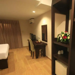 Отель Laemchabang City Сирача сейф в номере