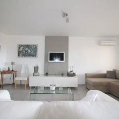 Отель Nice Booking - DUFY Vue Mer et Terrasse Франция, Ницца - отзывы, цены и фото номеров - забронировать отель Nice Booking - DUFY Vue Mer et Terrasse онлайн комната для гостей фото 5