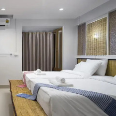 Thousand Ten Thousand Residence & Hotel Бангкок комната для гостей фото 4