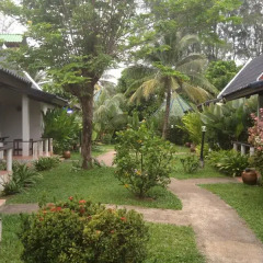Отель Baan Chaba Bungalow