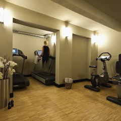 Hotel Republika & Suites фитнесс-зал