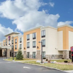 Отель Comfort Suites Cicero парковка