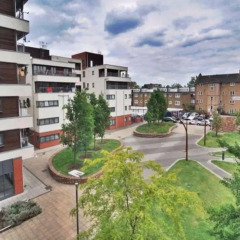 Отель Caledonian Road Flat парковка
