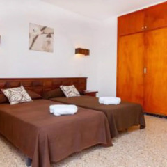 Отель Hostal Flores комната для гостей фото 5