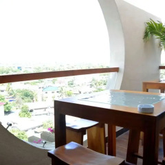 Roots Apartment Hotel балкон