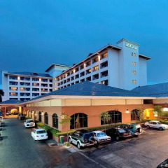 MiCasa Hotel Apartments Managed by AccorHotels парковка