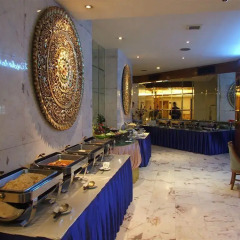 Ratchada City Hotel питание