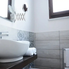 Отель B&b Al Borgo Италия, Фраскати - отзывы, цены и фото номеров - забронировать отель B&b Al Borgo онлайн ванная