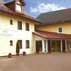 Hotel Zu Den Linden Ашхайм парковка