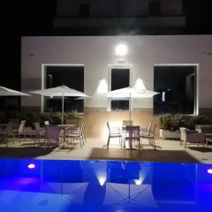 Отель You & Me Beach Hotel Италия, Римини - отзывы, цены и фото номеров - забронировать отель You & Me Beach Hotel онлайн бассейн фото 2