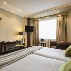 Отель Ayre Astoria Palace Валенсия сейф в номере