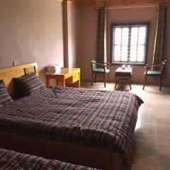 Отель Tavan Ecologic Homestay комната для гостей